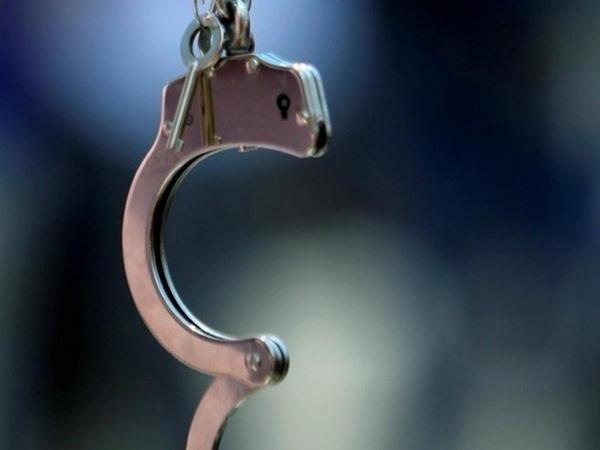 У кременчужанина сорвали золотую цепочку прямо на остановке