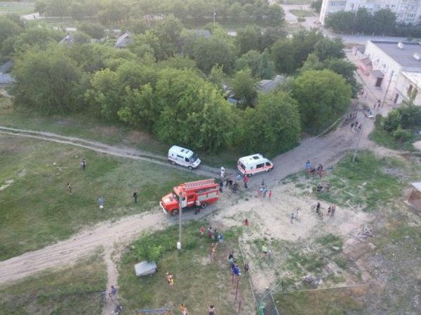 В Кременчуге с недостроенного здания упал 10-летний мальчик