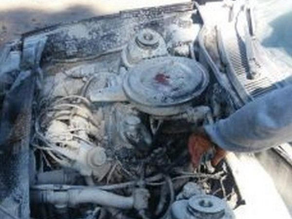 В Кременчуге на Крюковском мосту горел автомобиль