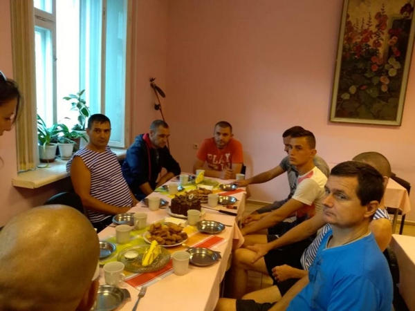 Участники АТО посетили ветеранов в Кременчугском госпитале
