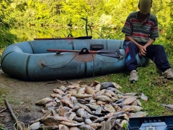 В Кременчугском районе полиция задержала браконьера с электроудочкой