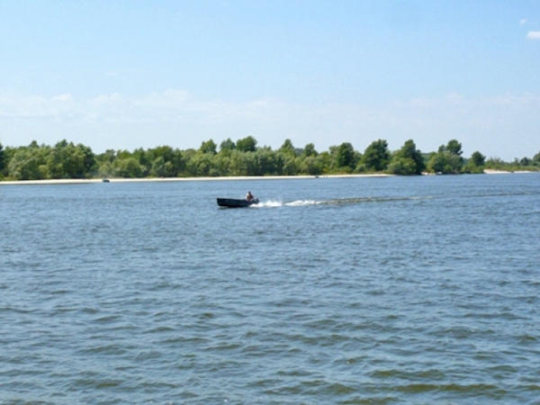 Кременчугские водолазы спасли женщину, которая чуть не утонула в Днепре