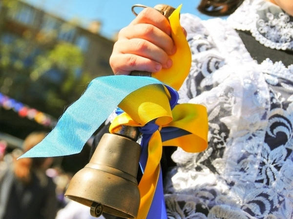 Кременчугские чиновники на школьных линейках выступать не будут
