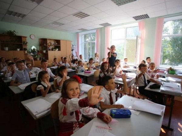 Для кременчугских школьников прозвенел первый звонок