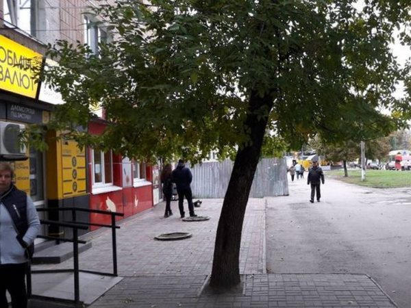 Кременчугская полиция по горячим следам задержала парней, напавших на пункт обмена валют
