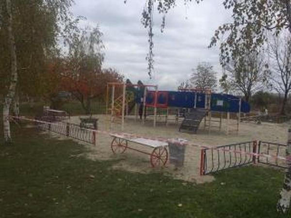 В Кременчуге появилась новая детская площадка