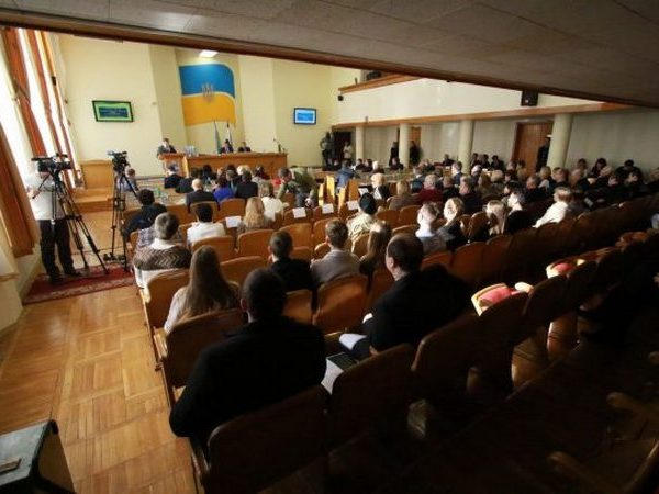 Кременчугские чиновники проведут слушания по повышению тарифов на тепло