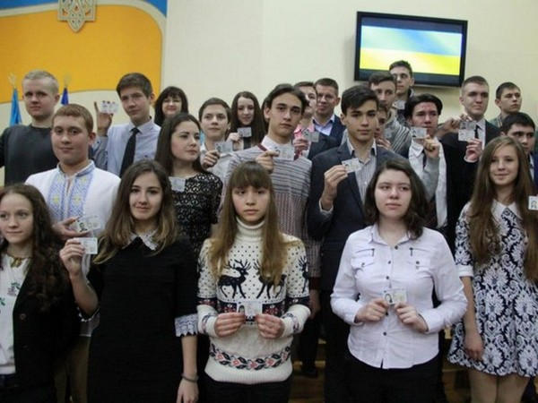 Первые ID-паспорта уже получили в Кременчуге