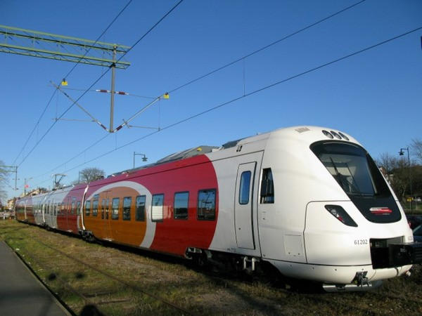 Крюковский вагонзавод разработает собственный пригородный поезд