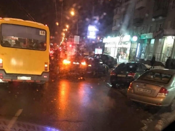 В Кременчуге в районе ДК «КрАЗ» произошло ДТП
