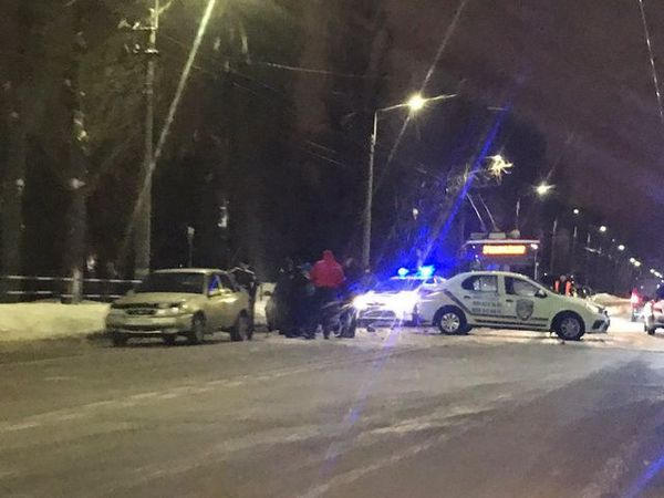 В Кременчуге столкнулись два автомобиля: есть пострадавшие