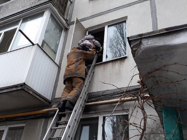 В Кременчуге дети без присмотра чуть не сожгли дом