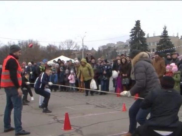 Кременчужанам предлагают попробовать свои силы в казацких забавах