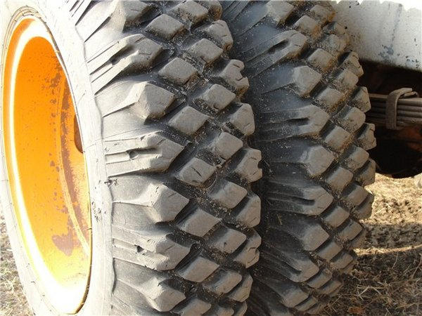 В Кременчуге мужчина скончался во время ремонта грузового автомобиля