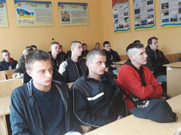 Кременчугские призывники отправились на военную службу
