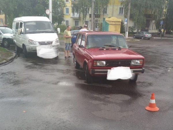 В Кременчуге при въезде на Крюковский мост произошло ДТП