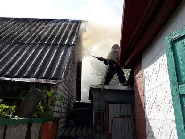Кременчугские спасатели тушили пожар в частном доме
