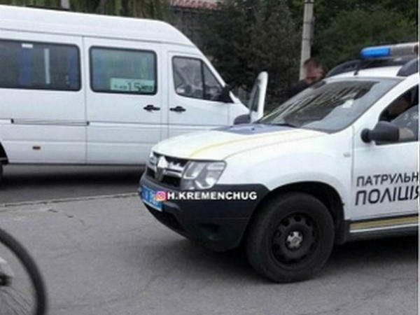 В Кременчуге подросток на велосипеде наехал на ребенка и получил в ухо