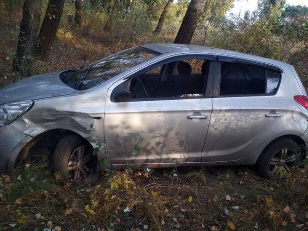 В Кременчуге Hyundai от удара выбросило в лесополосу