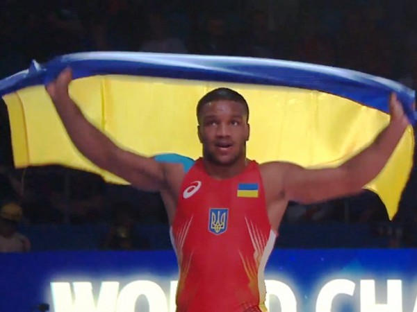 Нардеп Жан Беленюк выиграл чемпионат мира по борьбе
