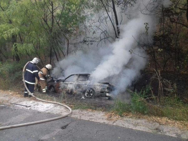 Под Кременчугом сгорел автомобиль