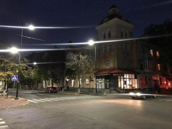 Центральная улица Кременчуга получила новое освещение