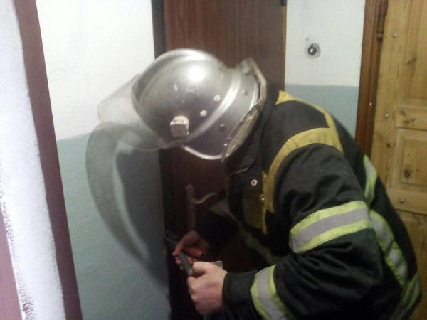 Спасатели открывали дверь кременчужанину, который закрылся в собственной квартире