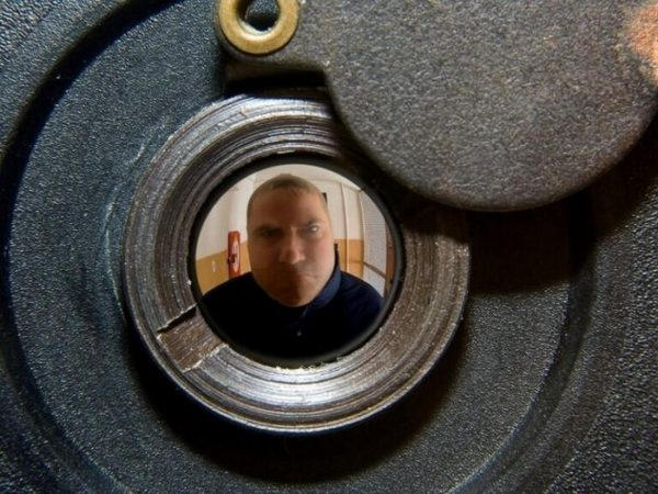 В Кременчуге мошенник под видом газовщика обокрал пенсионерку