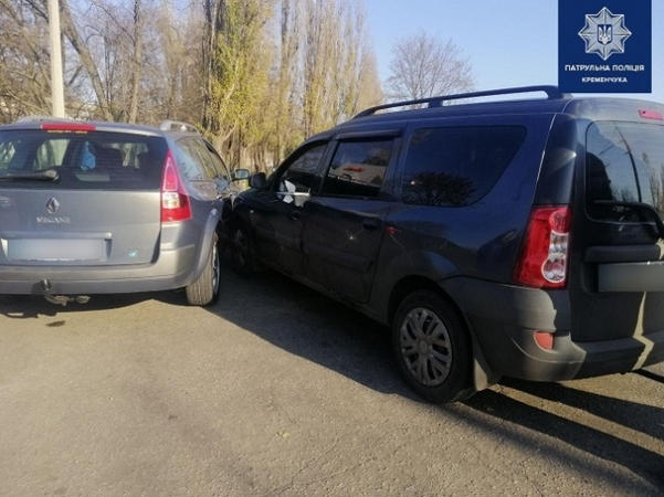 В Кременчуге на дороге не разминулись две иномарки