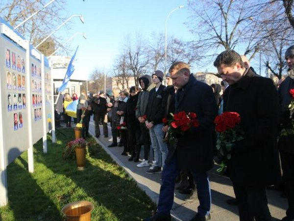 В Кременчуге прошел митинг по случаю Дня достоинства и свободы