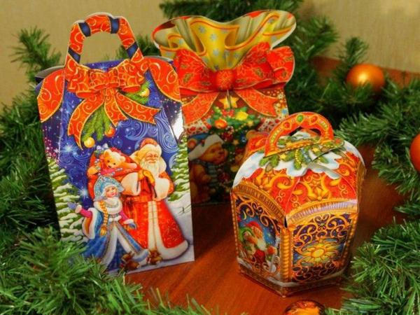 новорічні подарунки цукерки подарунки з цукерок