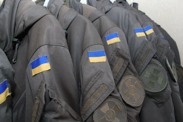 Кременчугским бойцам Национальной гвардии вручили грамоты