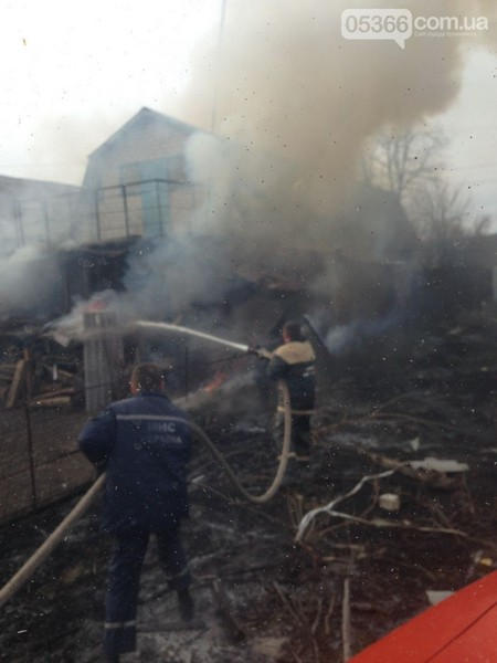 В Кременчугском районе горел сарай с дровами
