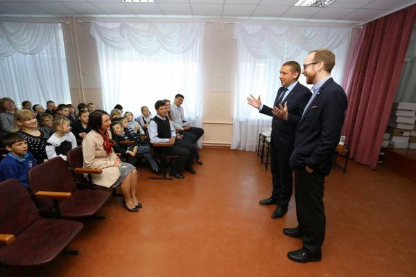 Виталий Малецкий посетил школу-интернат