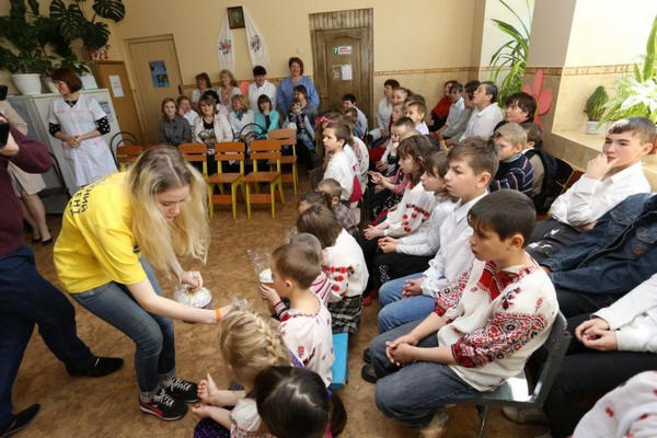 Воспитанники "Славутича" получили подарки от мэра