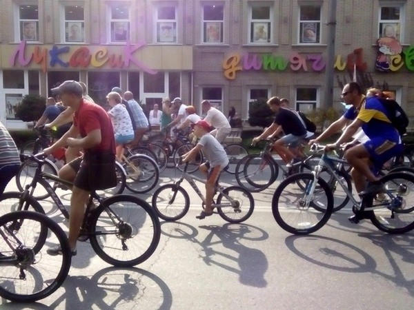 Кременчужане приняли участие в патриотическом велопробеге