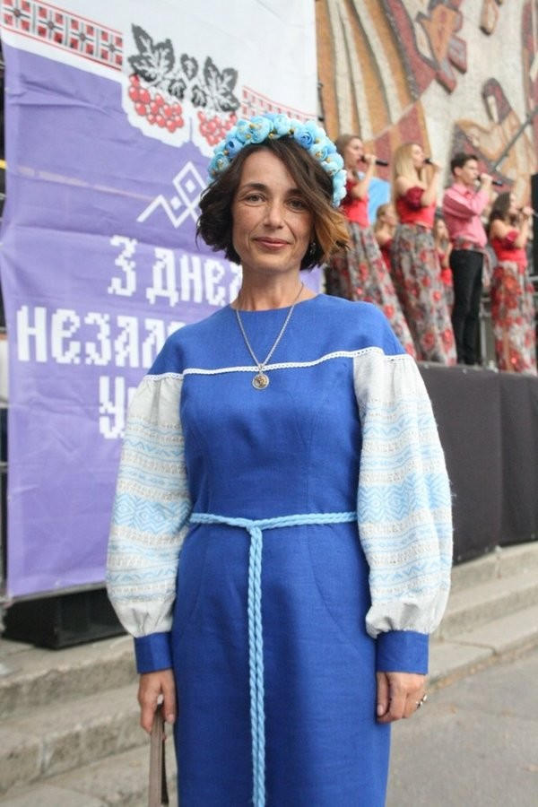 Первые леди Кременчуга приняли участие в Параде вышиванок