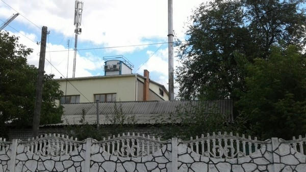 В Кременчуге горел магазин: огонь уничтожил кабели станции сотовой сети