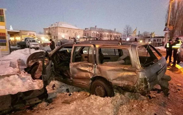 В Кременчуге на Киевской произошла авария: 4 человек пострадало