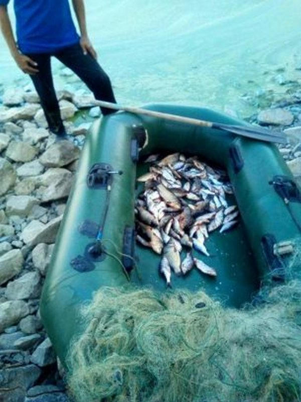На Кременчугском водохранилище задержали рыбного браконьера