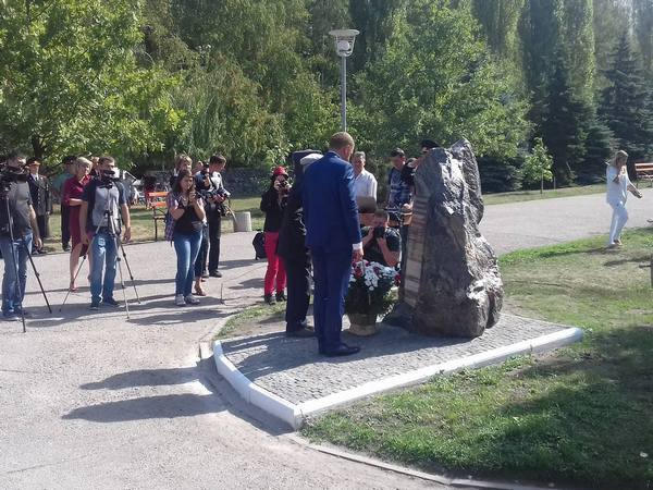 В Кременчуге открыли третий в Украине памятник Праведникам народов мира и Украины