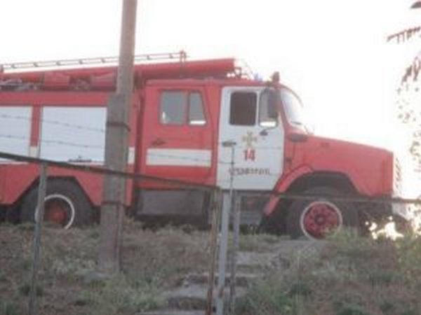 Кременчугские спасатели тушили понтоны на Днепре