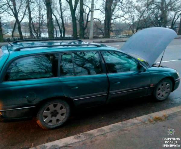 Кременчугская полиция задержала два автомобиля с проблемными документами