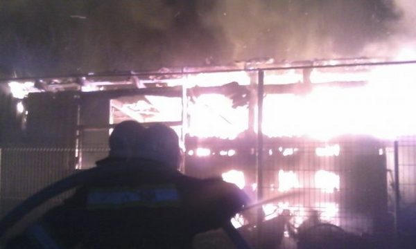 Ночью кременчугские пожарники тушили два пожара