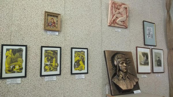 В Кременчуге открылась выставка-память Анатолия Дяченко