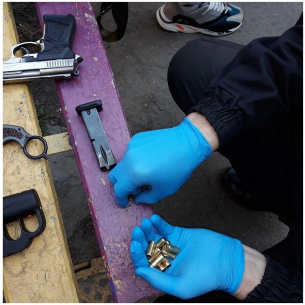 Полиция обнаружила у кременчужанина запрещенные предметы