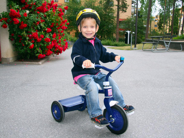 Как выбрать трехколесный велосипед для ребенка