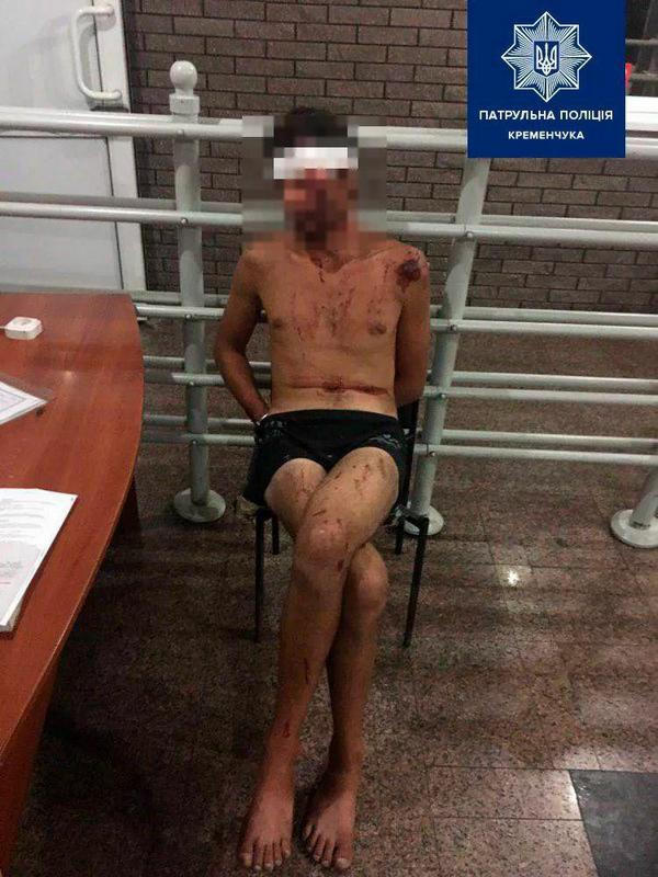 В Кременчуге нарушитель разбил головой окно патрульного автомобиля