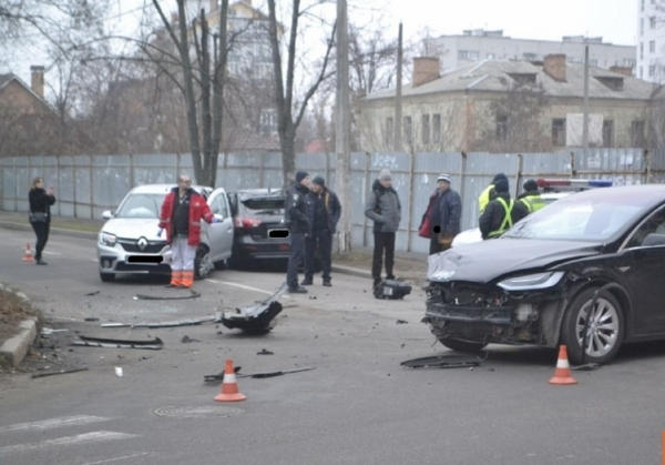 В Кременчуге произошло тройное ДТП: есть пострадавшие