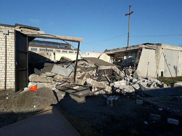 В Кременчуге в результате взрыва были разрушены гаражи
